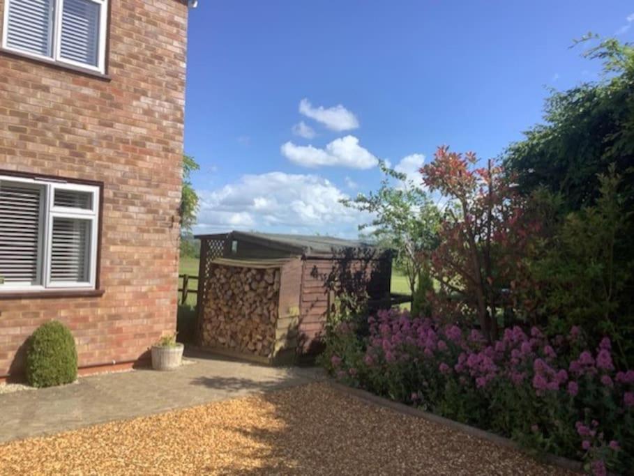 Cotswold Edge Guest Suite With Broadway Hill View Badsey Exterior foto